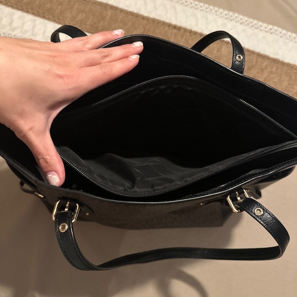 Michael Kors Large Bag - Picture 2 of 3